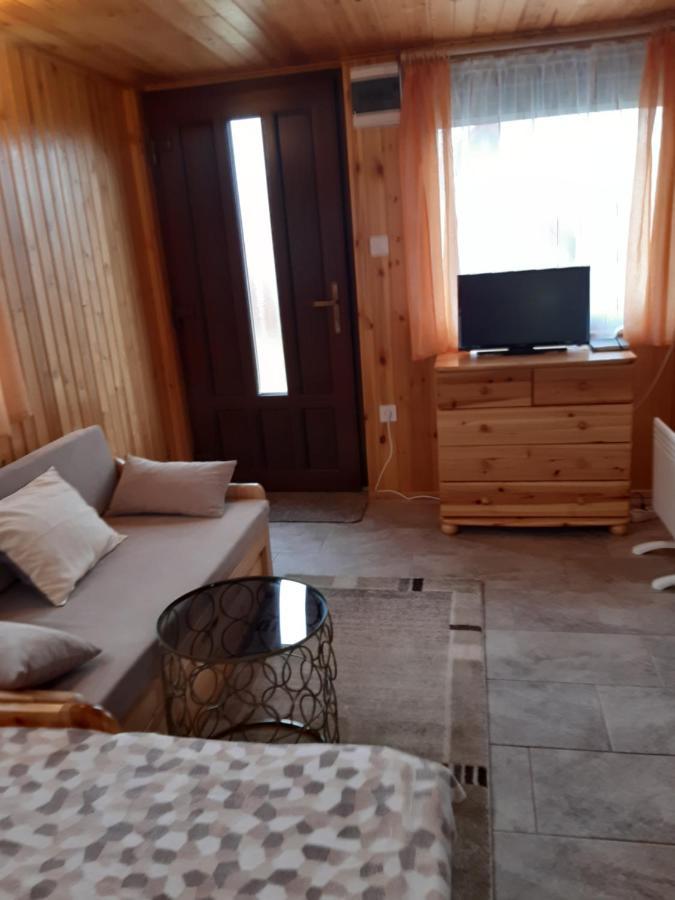 Mátyás Apartman Tard Exterior foto